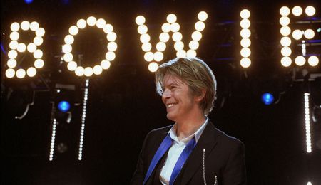 Meghalt David Bowie