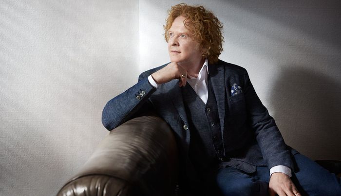 60 éves Mick Hucknall, a Simply Red frontembere