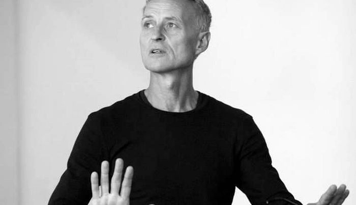 Diszkótáncosból lett világhírű táncművész - 65 éves Frenák Pál