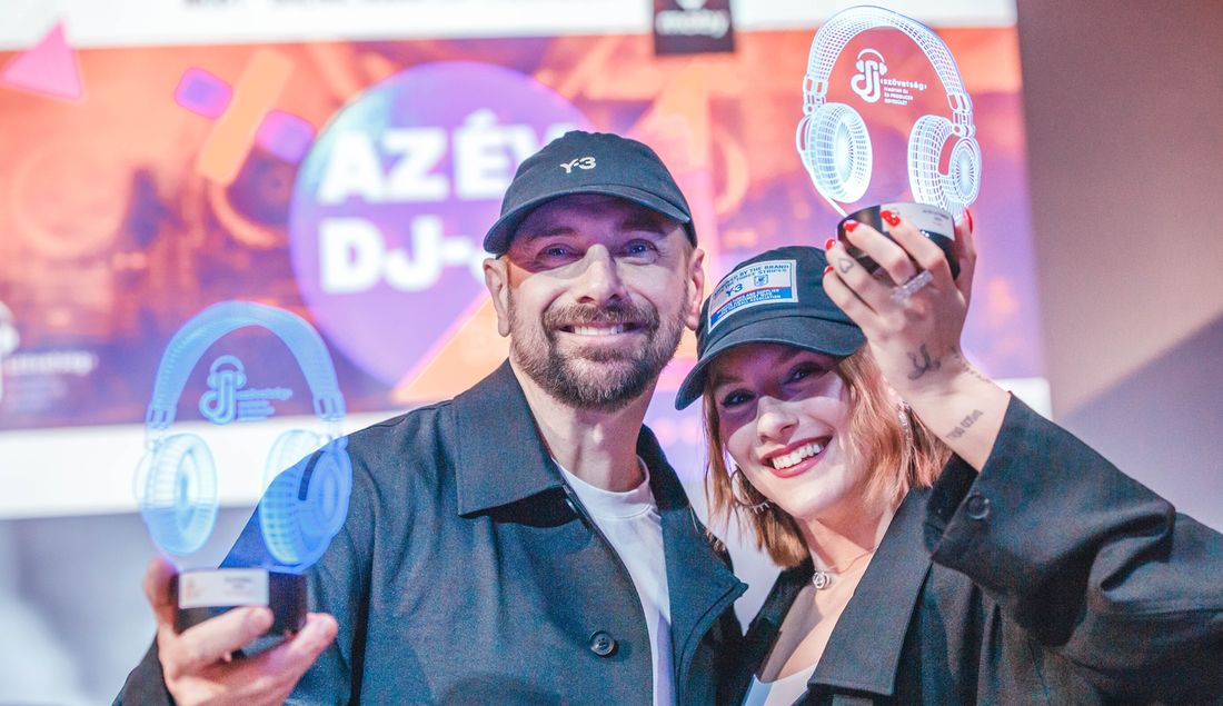 Tarolt a Sterbinszky család az év DJ-je díjátadón